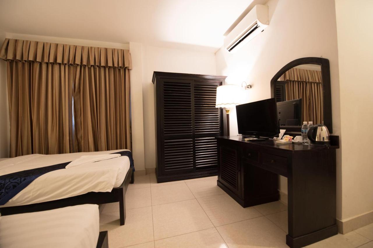 Homesyn Hotel Phnom Penh Esterno foto