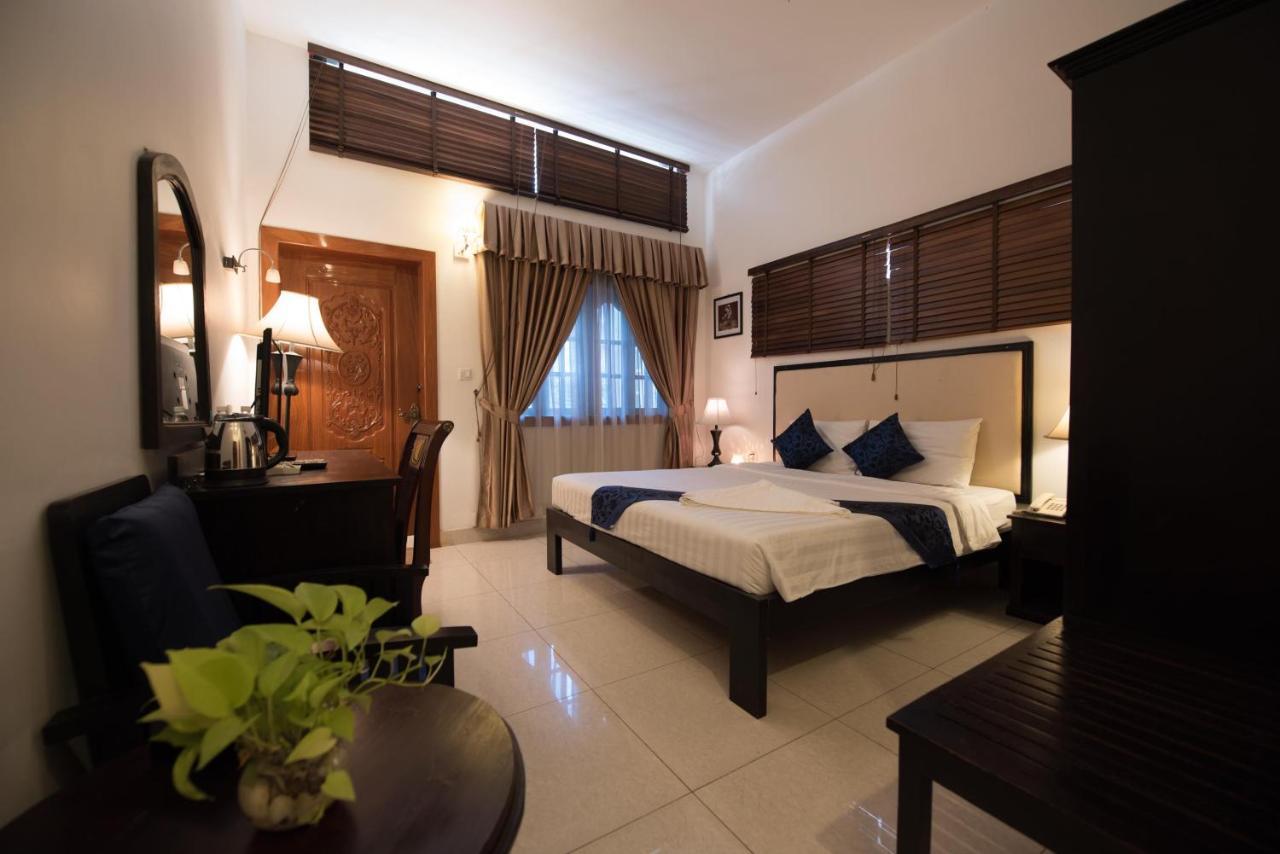 Homesyn Hotel Phnom Penh Esterno foto