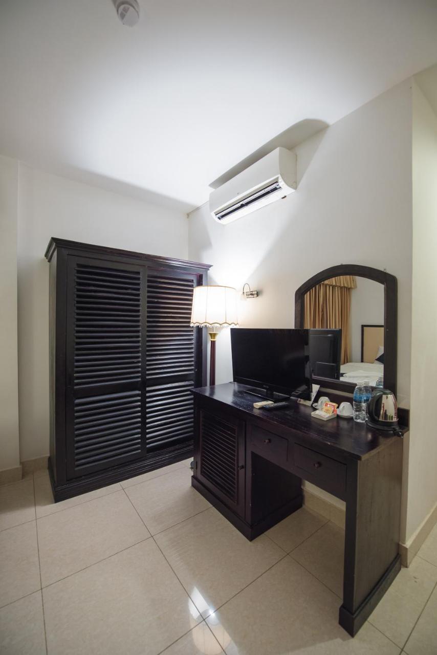 Homesyn Hotel Phnom Penh Esterno foto