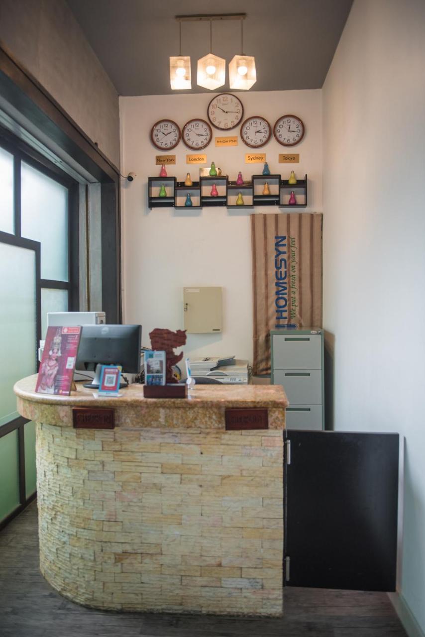 Homesyn Hotel Phnom Penh Esterno foto